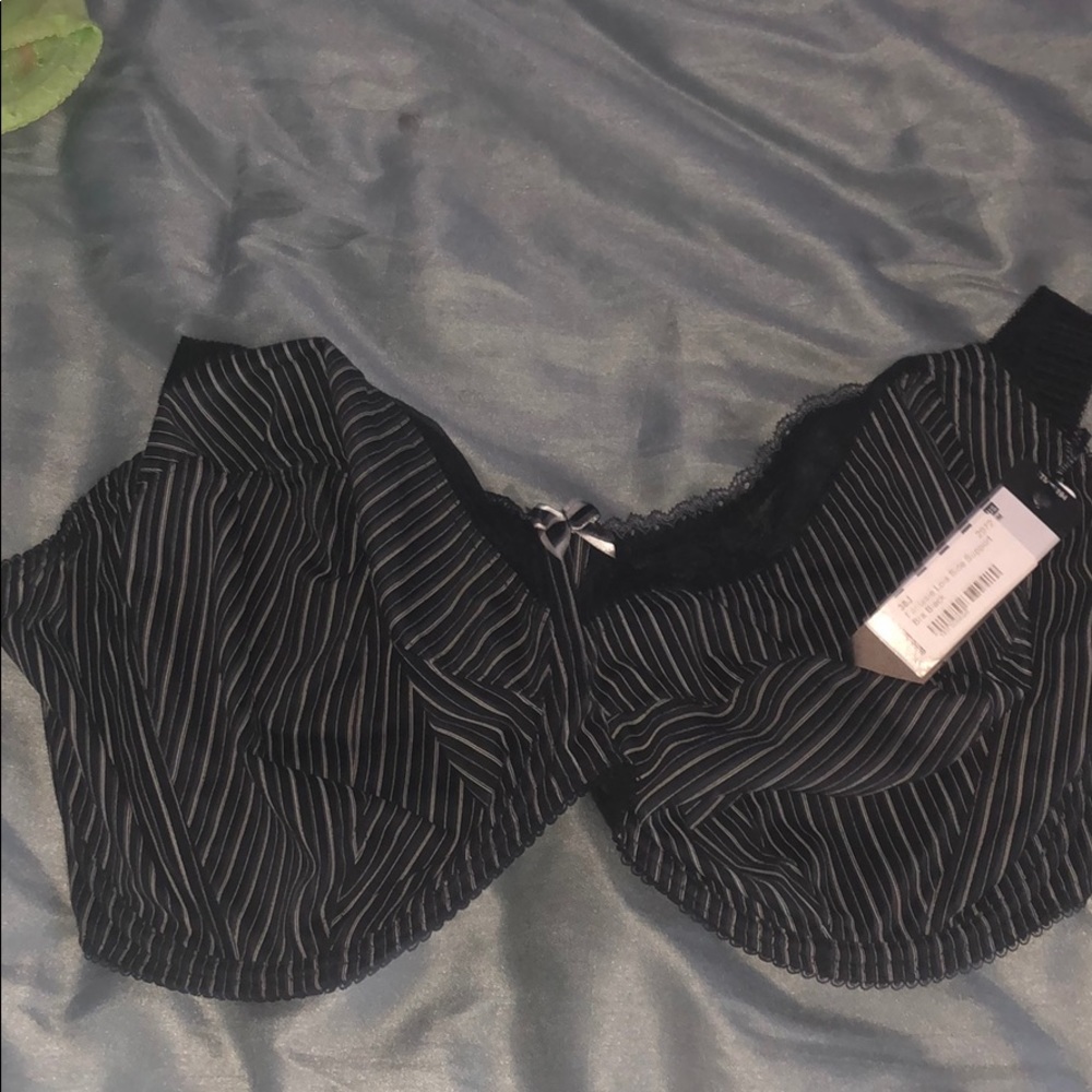 US 38M Black and White Bra NWT